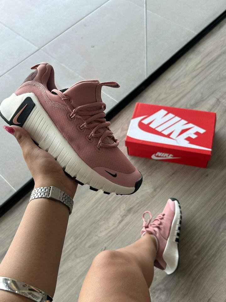 Nike Training — foto 1