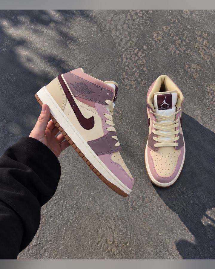 Air Jordan 1 Mid — foto 1