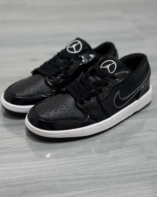 Air Jordan 1 Low — foto 1