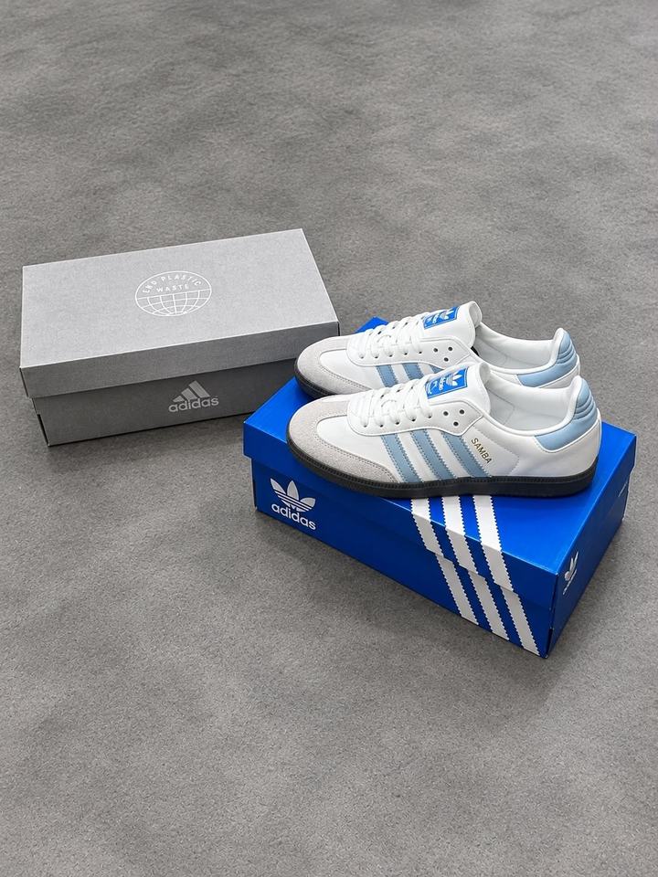 Blanco · Azul claro